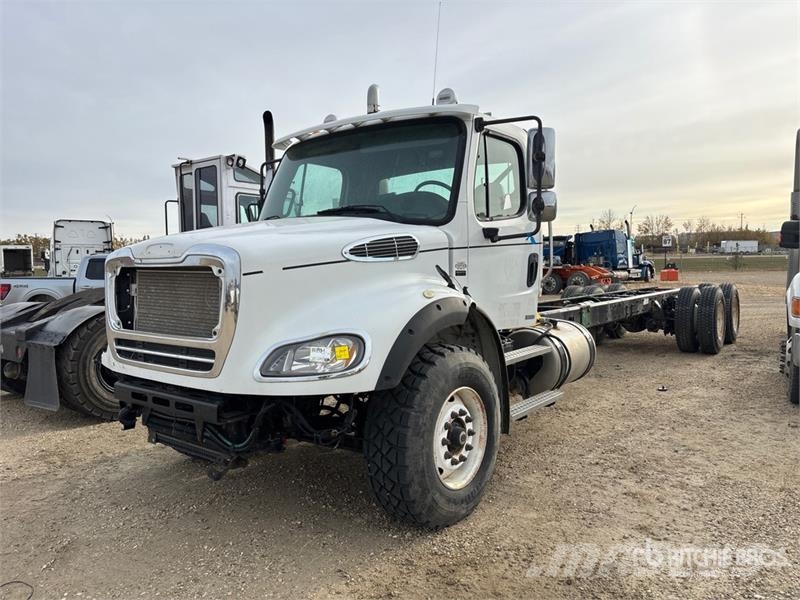 Freightliner M2 112 Cabins and interior