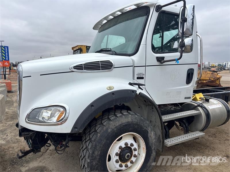 Freightliner M2 112 Cabins and interior