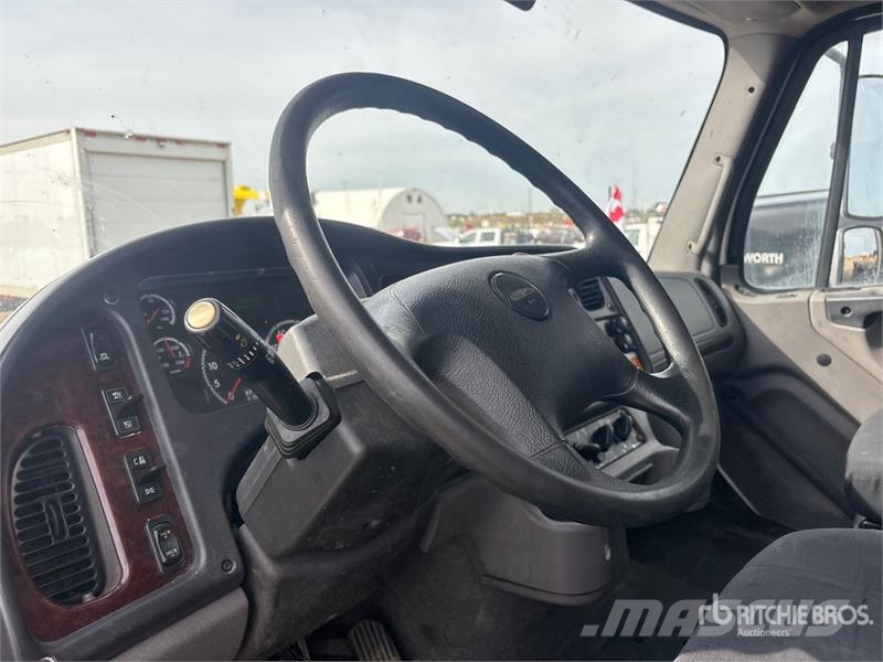 Freightliner M2 112 Camiões caixa temperatura controlada