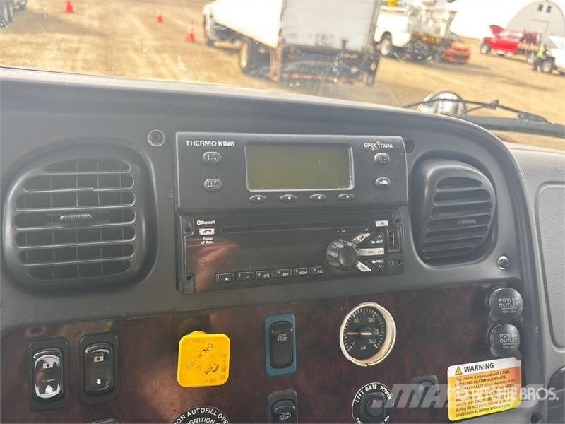Freightliner M2 112 Camiões caixa temperatura controlada