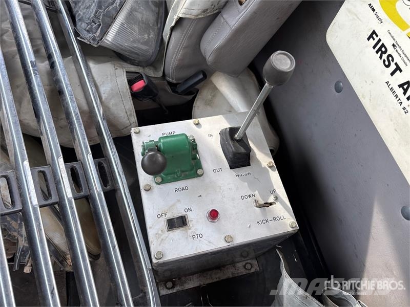 Freightliner M2 112 Cabins and interior