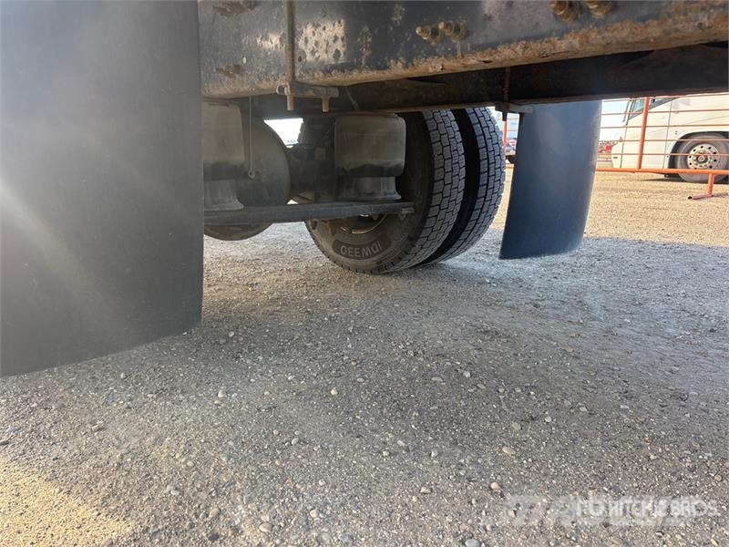 Freightliner M2 112 Samochody ciężarowe ze skrzynią zamkniętą