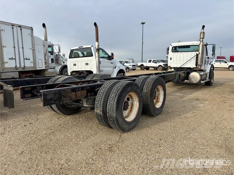 Freightliner M2 112 Cabins and interior