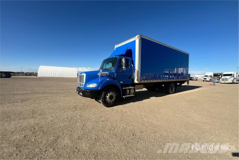 Freightliner M2 112 Samochody ciężarowe ze skrzynią zamkniętą