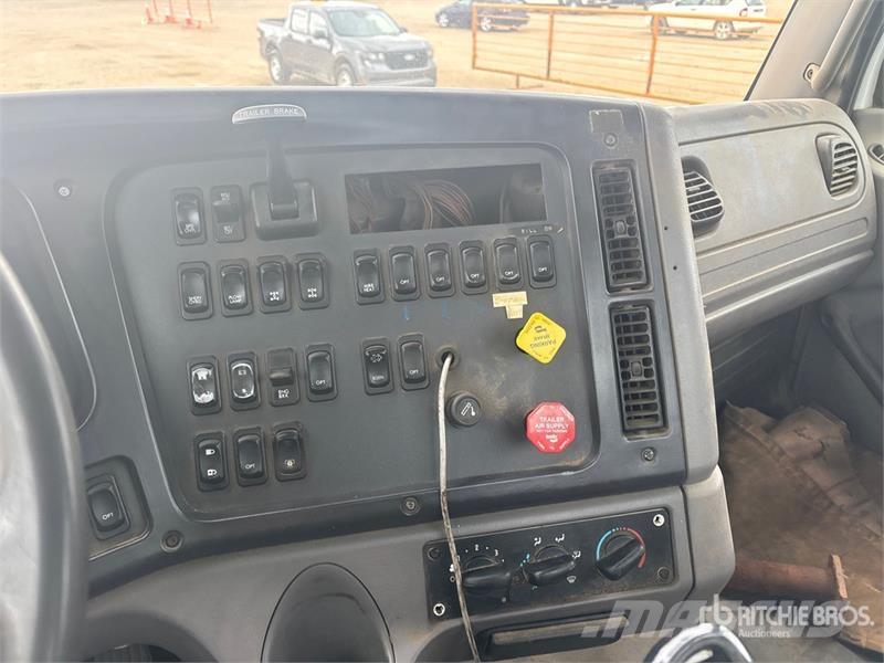 Freightliner M2 112 6x4 T/A Dump Truck Tipper trucks