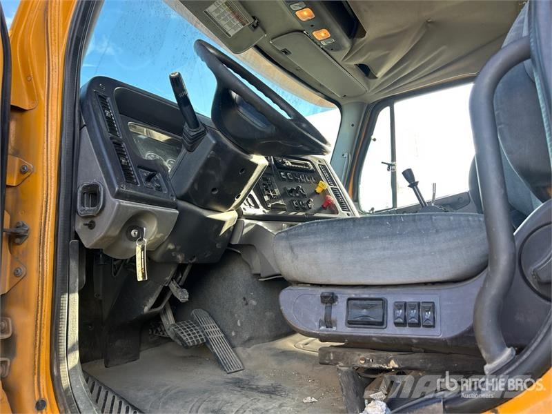 Freightliner M2 112 6x4 T/A Dump Truck Camiões basculantes