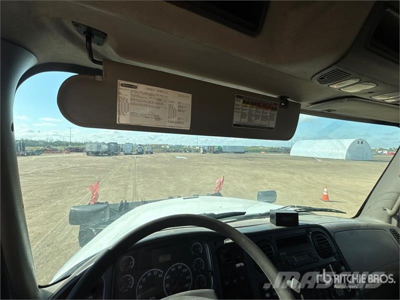 Freightliner M2 112V Komunálne / Multi-úžitkové vozidlá