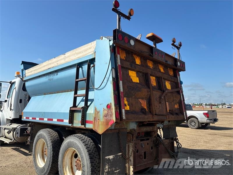 Freightliner M2 112V Komunálne / Multi-úžitkové vozidlá