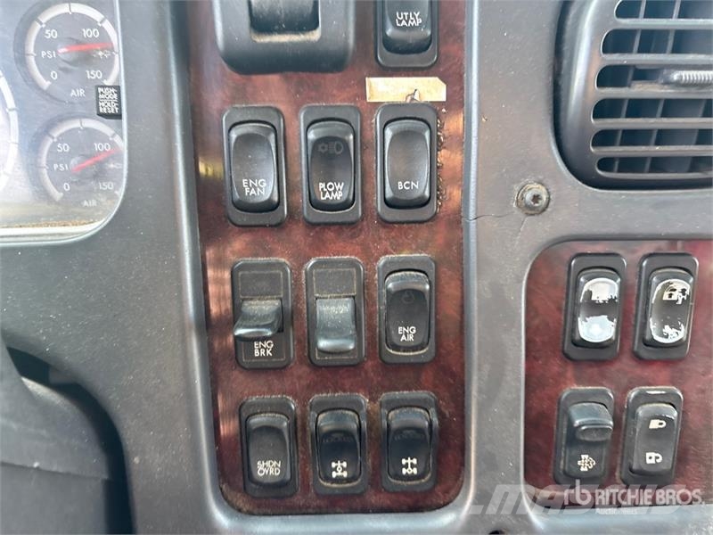 Freightliner M2 112V Komunálne / Multi-úžitkové vozidlá