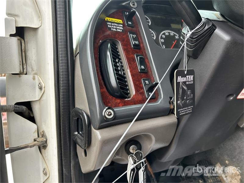 Freightliner M2 112V Komunálne / Multi-úžitkové vozidlá