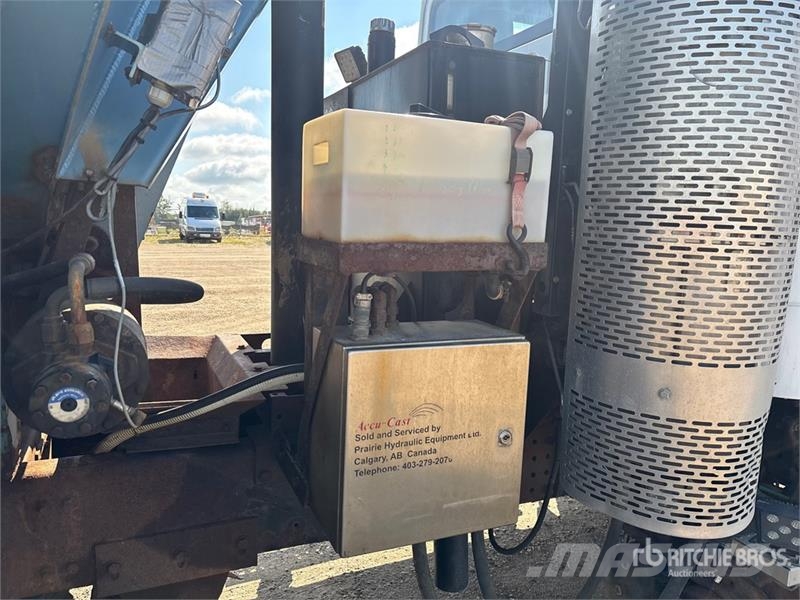 Freightliner M2 112V Komunálne / Multi-úžitkové vozidlá