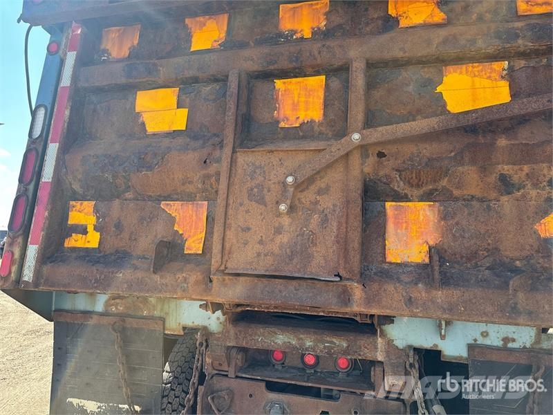 Freightliner M2 112V Komunálne / Multi-úžitkové vozidlá