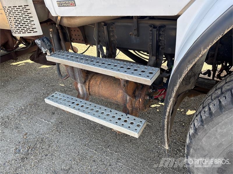 Freightliner M2 112V Komunálne / Multi-úžitkové vozidlá