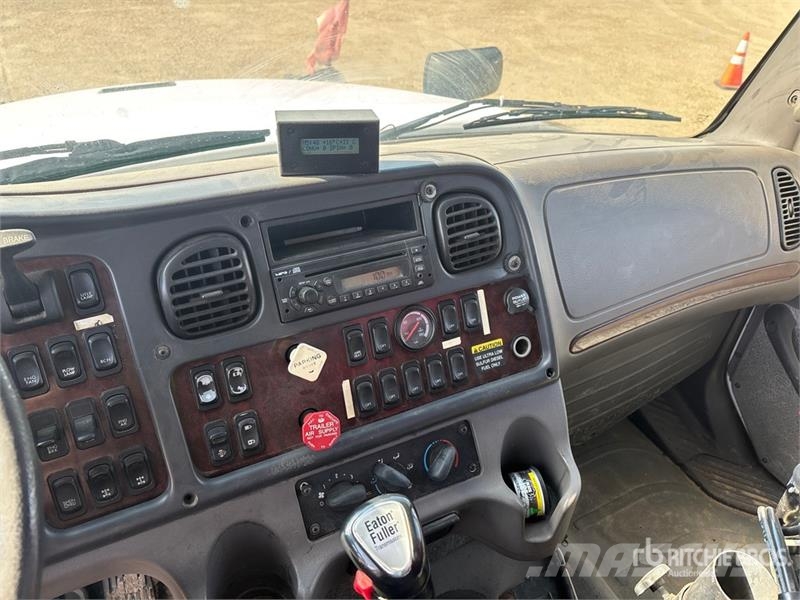 Freightliner M2 112V Komunálne / Multi-úžitkové vozidlá