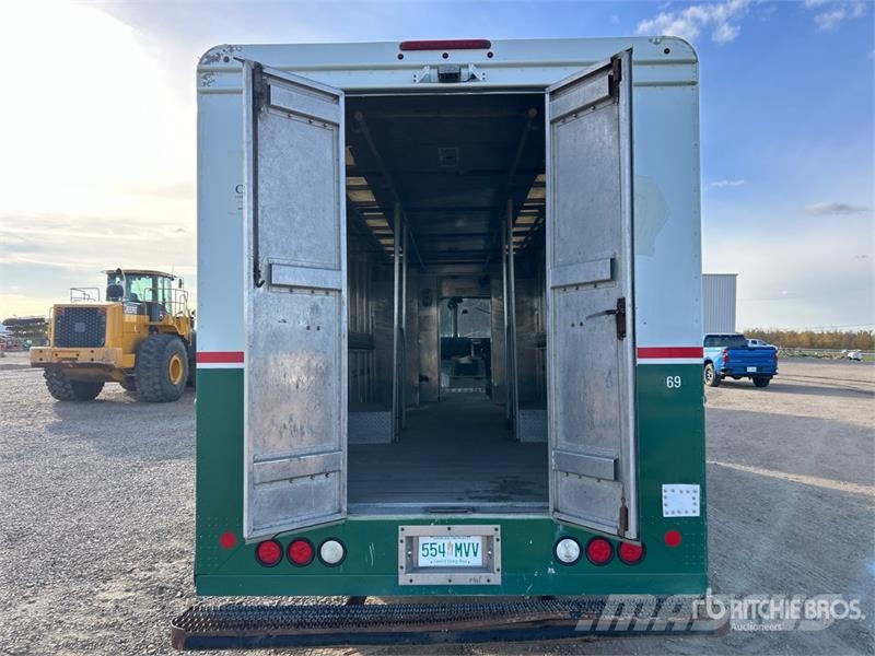 Freightliner M2 4x2 Van Truck Фургони