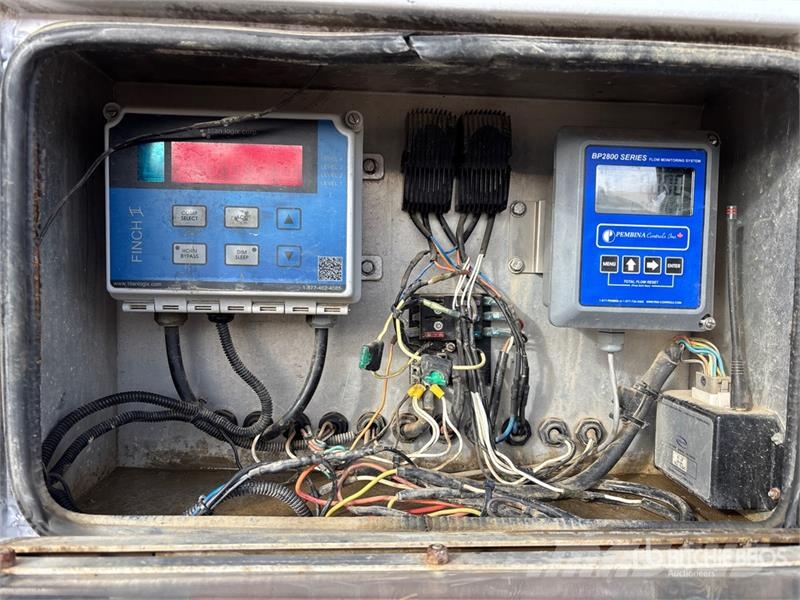 Freightliner M2 6000 L 5800 psi 4x4 Sleeper Pressure Truck Ostali kamioni
