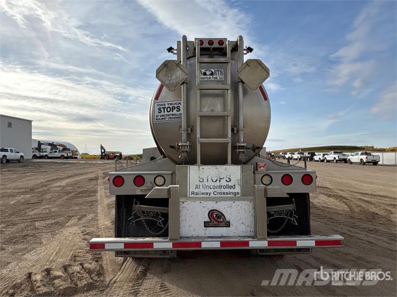 Freightliner M2 6000 L 5800 psi 4x4 Sleeper Pressure Truck Ostali kamioni