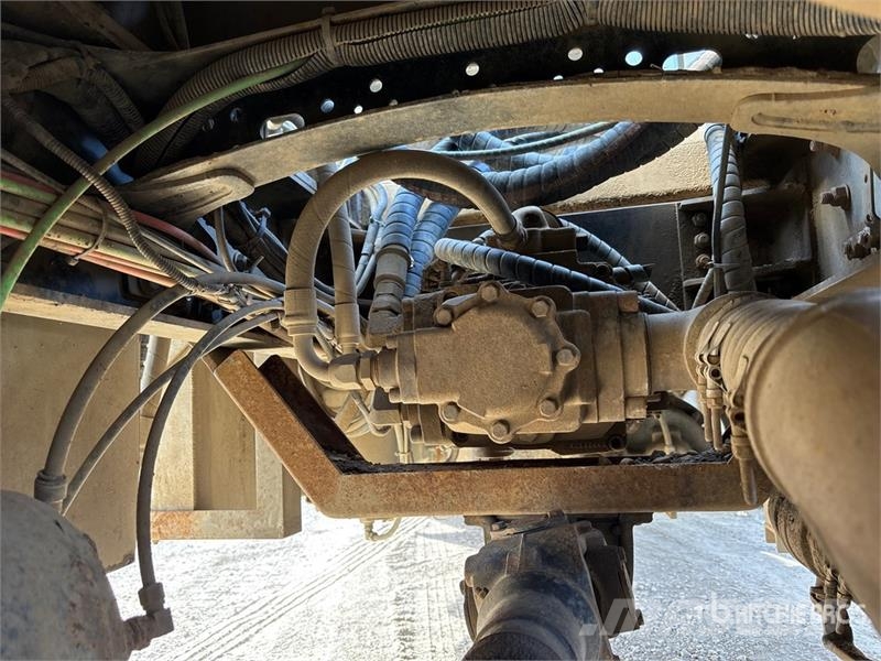 Freightliner M2 6000 L 5800 psi 4x4 Sleeper Pressure Truck Ostali kamioni