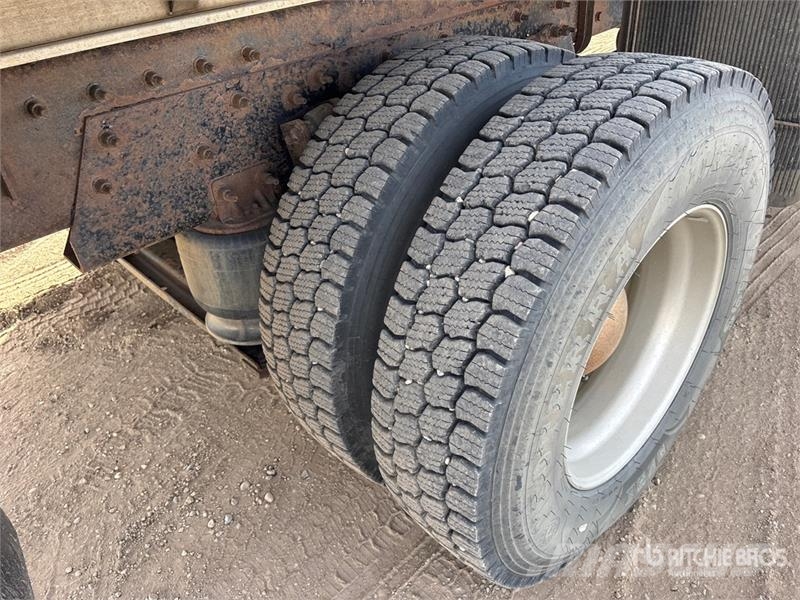Freightliner M2 6000 L 5800 psi 4x4 Sleeper Pressure Truck Ostali kamioni