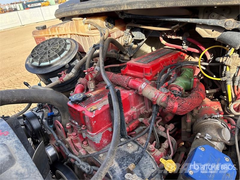 Freightliner M2 6000 L 5800 psi 4x4 Sleeper Pressure Truck Ostali kamioni