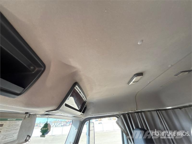 Freightliner M2 6000 L 5800 psi 4x4 Sleeper Pressure Truck Ostali kamioni