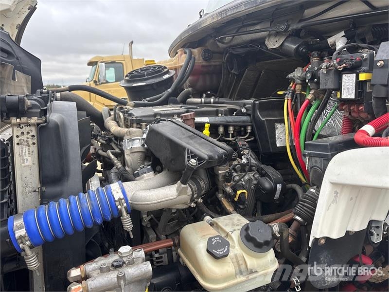Freightliner M2 6x4 T/A Dump Truck Грузовики-Самосвалы
