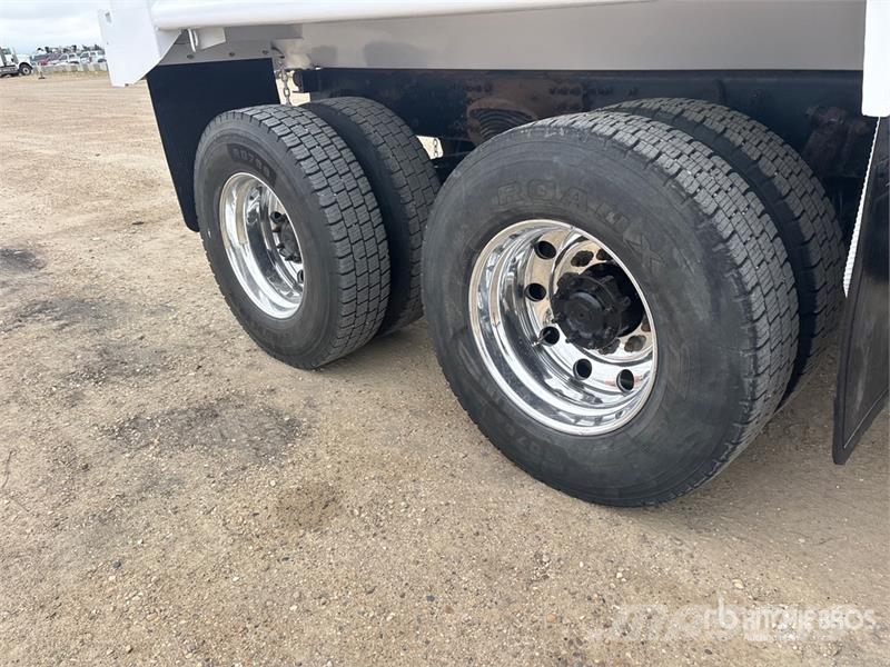 Freightliner M2 6x4 T/A Dump Truck Грузовики-Самосвалы