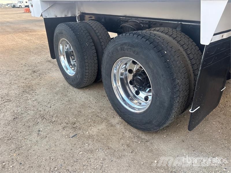 Freightliner M2 6x4 T/A Dump Truck Sora- ja kippiautot