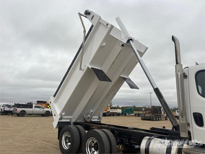Freightliner M2 6x4 T/A Dump Truck Грузовики-Самосвалы