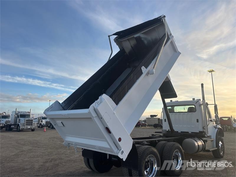 Freightliner M2 6x4 T/A Dump Truck Sora- ja kippiautot