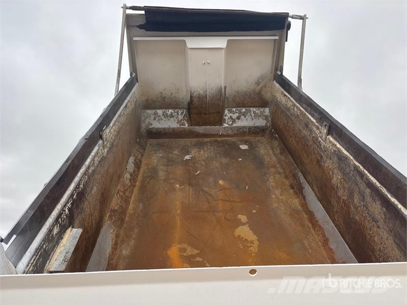 Freightliner M2 6x4 T/A Dump Truck Грузовики-Самосвалы