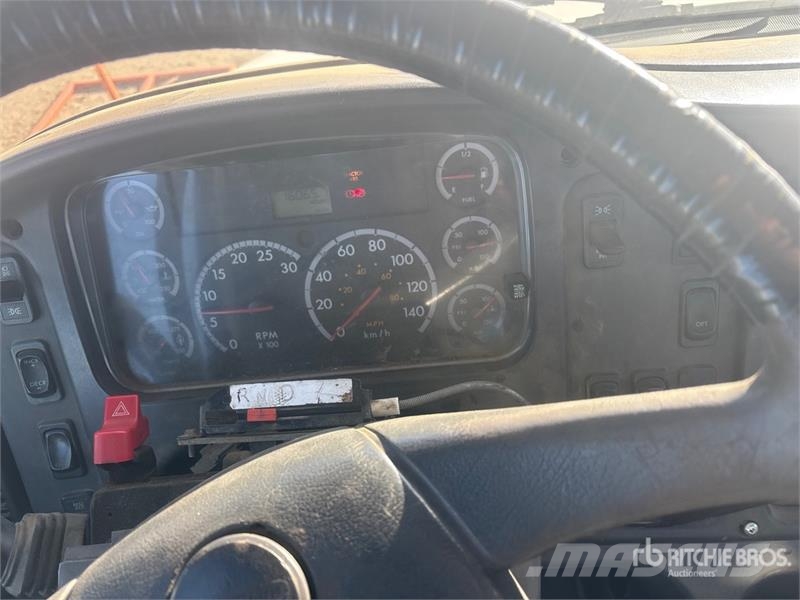 Freightliner M2 Roll-Off Truck Komunalni kamioni