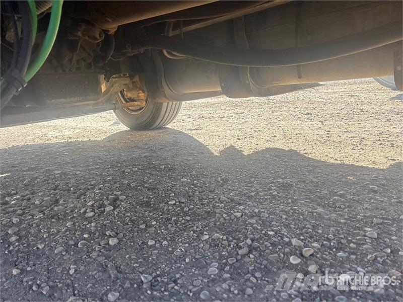 Freightliner M2 Rollback Truck Pagalbos kelyje automobiliai