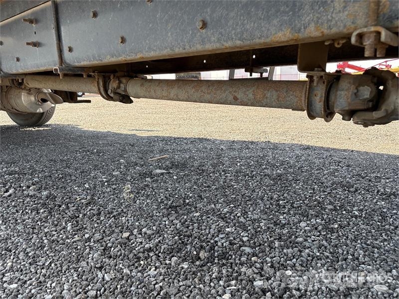 Freightliner M2106 4x2 Van Truck Camiones caja cerrada