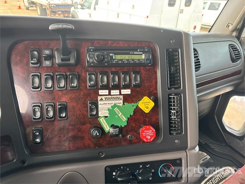 Freightliner M2106 4x2 Steam Truck Ostali kamioni