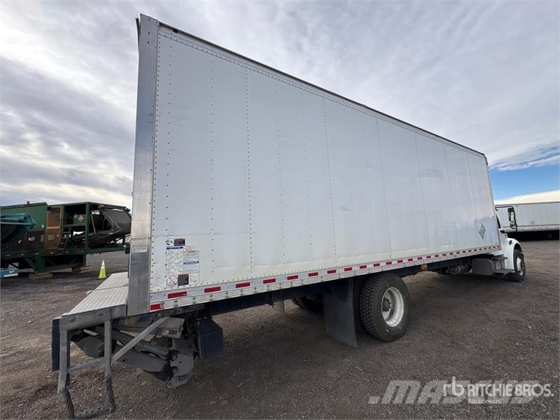 Freightliner M2106 4x2 Freight Van Truck Sanduk kamioni
