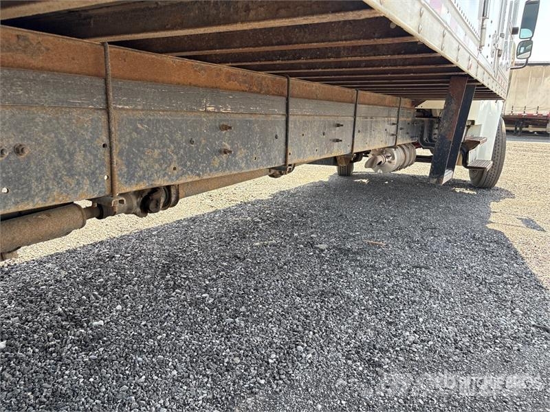 Freightliner M2106 4x2 Van Truck Camiones caja cerrada