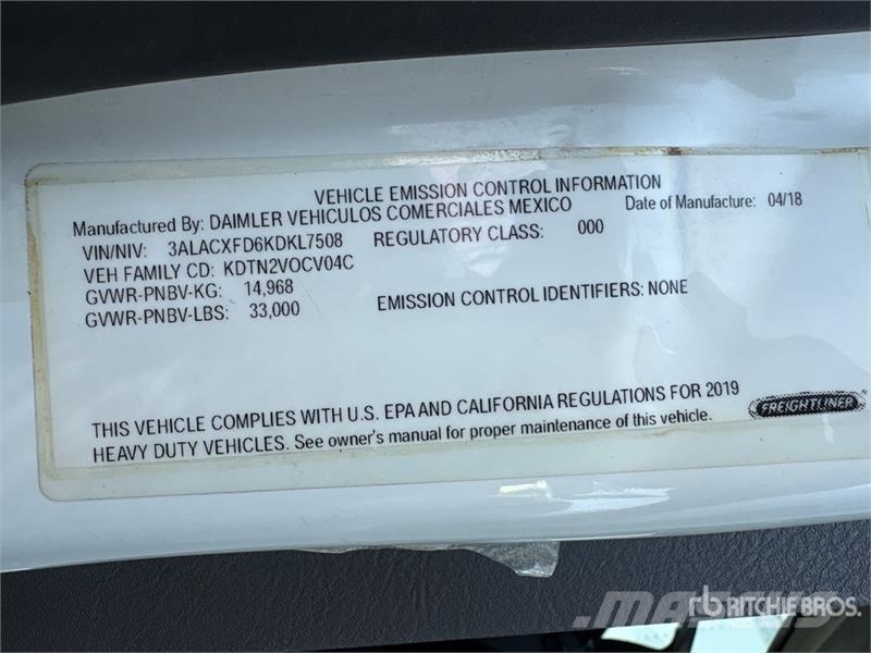 Freightliner M2106 4x2 Van Truck Camiones caja cerrada