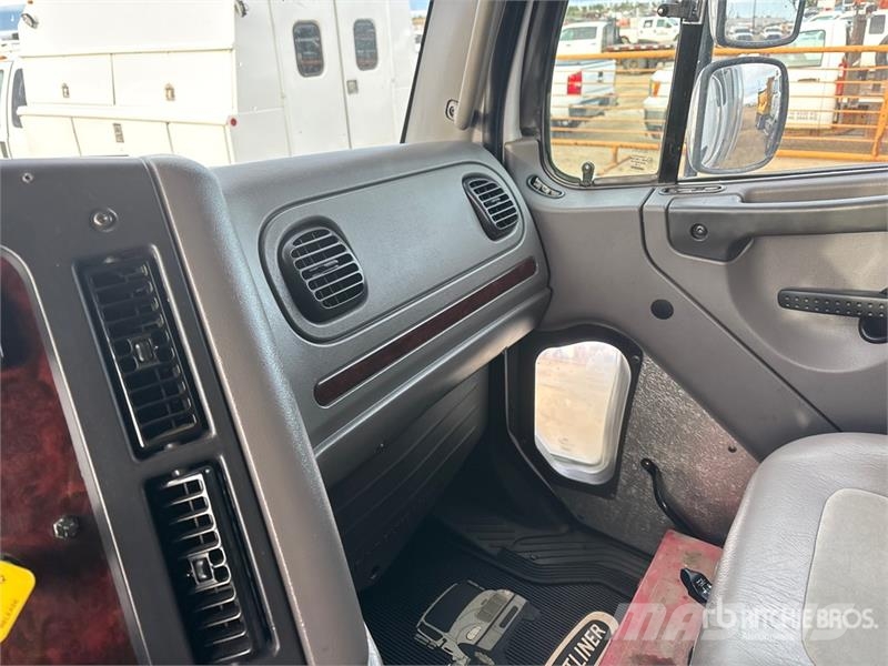 Freightliner M2106 4x2 Steam Truck Ostali kamioni