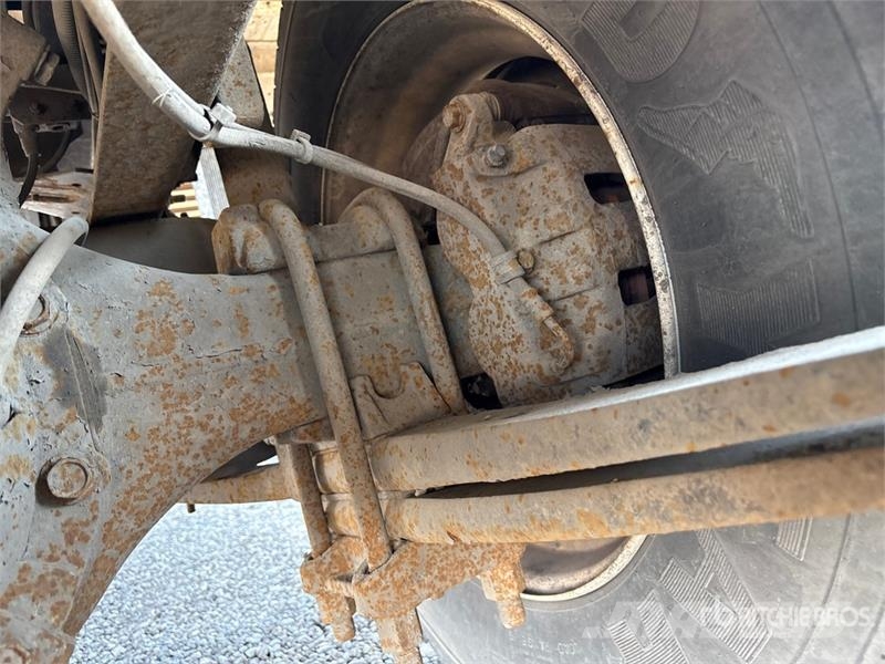 Freightliner M2106 4x2 Van Truck Camiones caja cerrada