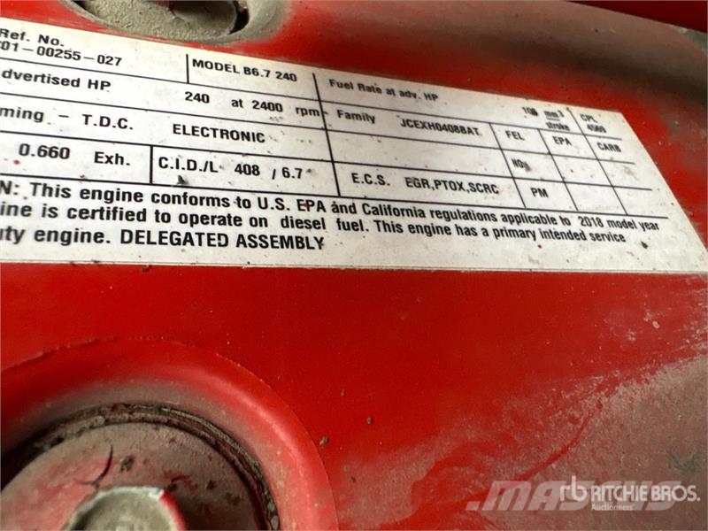 Freightliner M2106 4x2 Freight Van Truck Sanduk kamioni