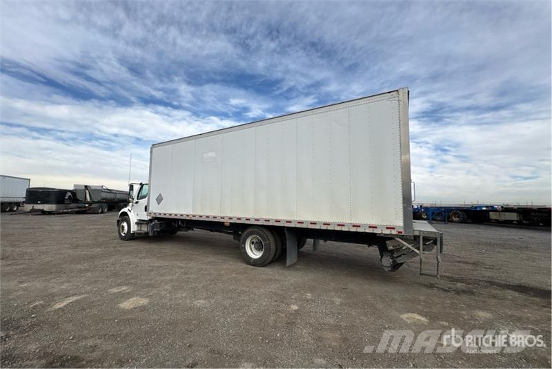 Freightliner M2106 4x2 Freight Van Truck Sanduk kamioni