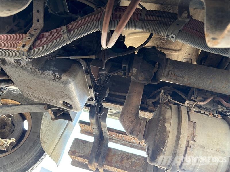 Freightliner M2106 4x2 Van Truck Camiones caja cerrada