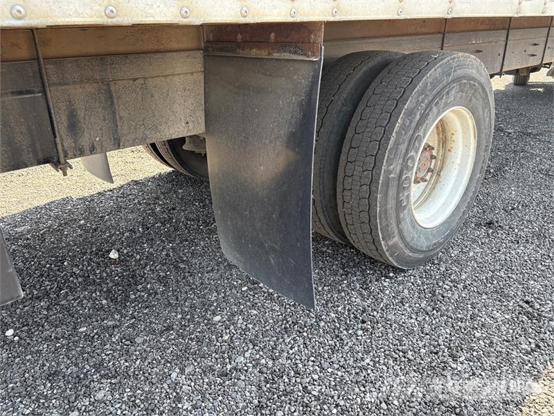 Freightliner M2106 4x2 Van Truck Camiones caja cerrada