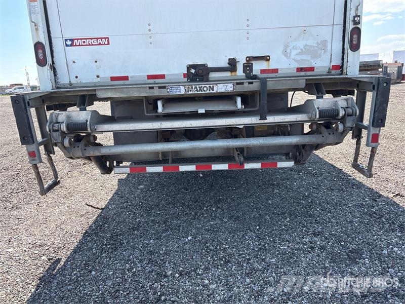 Freightliner M2106 4x2 Van Truck Camiones caja cerrada