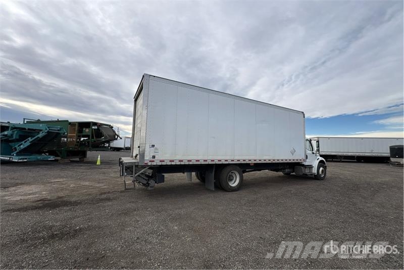 Freightliner M2106 4x2 Freight Van Truck Sanduk kamioni