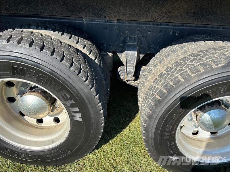 Freightliner M2106 6x4 Grain Truck Gabonaszállító teherautók