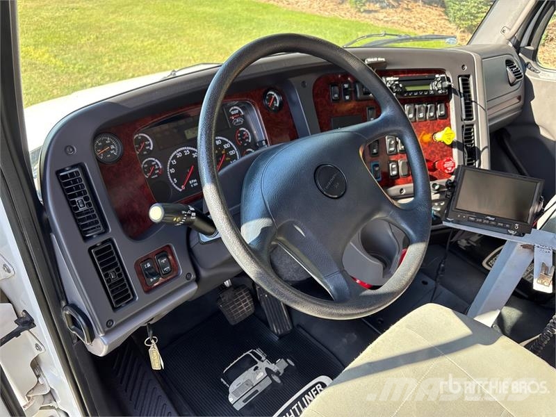 Freightliner M2106 6x4 Grain Truck Gabonaszállító teherautók