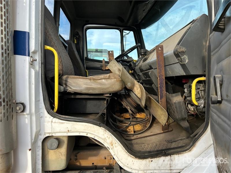 Freightliner on Freightliner 6x4 Vacuum Excavator Truck (Inope Camiones aspiradores/combi