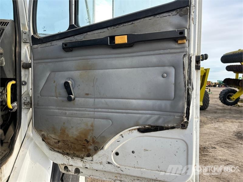 Freightliner on Freightliner 6x4 Vacuum Excavator Truck (Inope Camiones aspiradores/combi